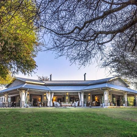Mokuti Lodge The Mushara Outpost酒店 外观 照片