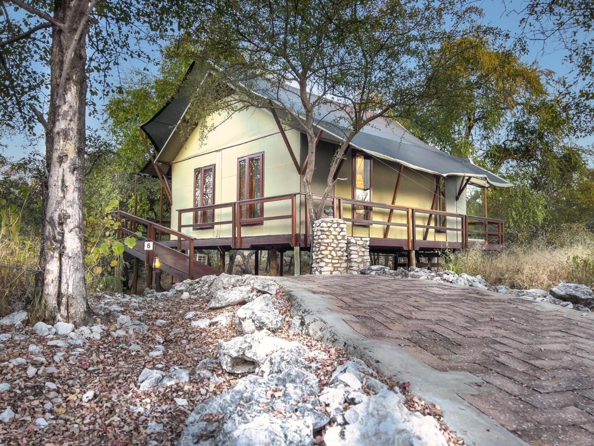 Mokuti Lodge The Mushara Outpost酒店 外观 照片